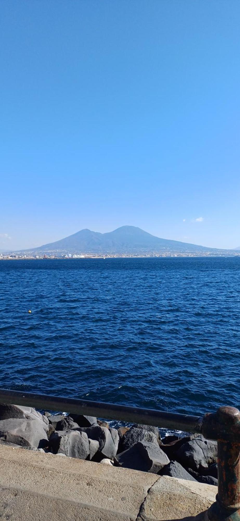 Partenope 10 Napoli Bagian luar foto