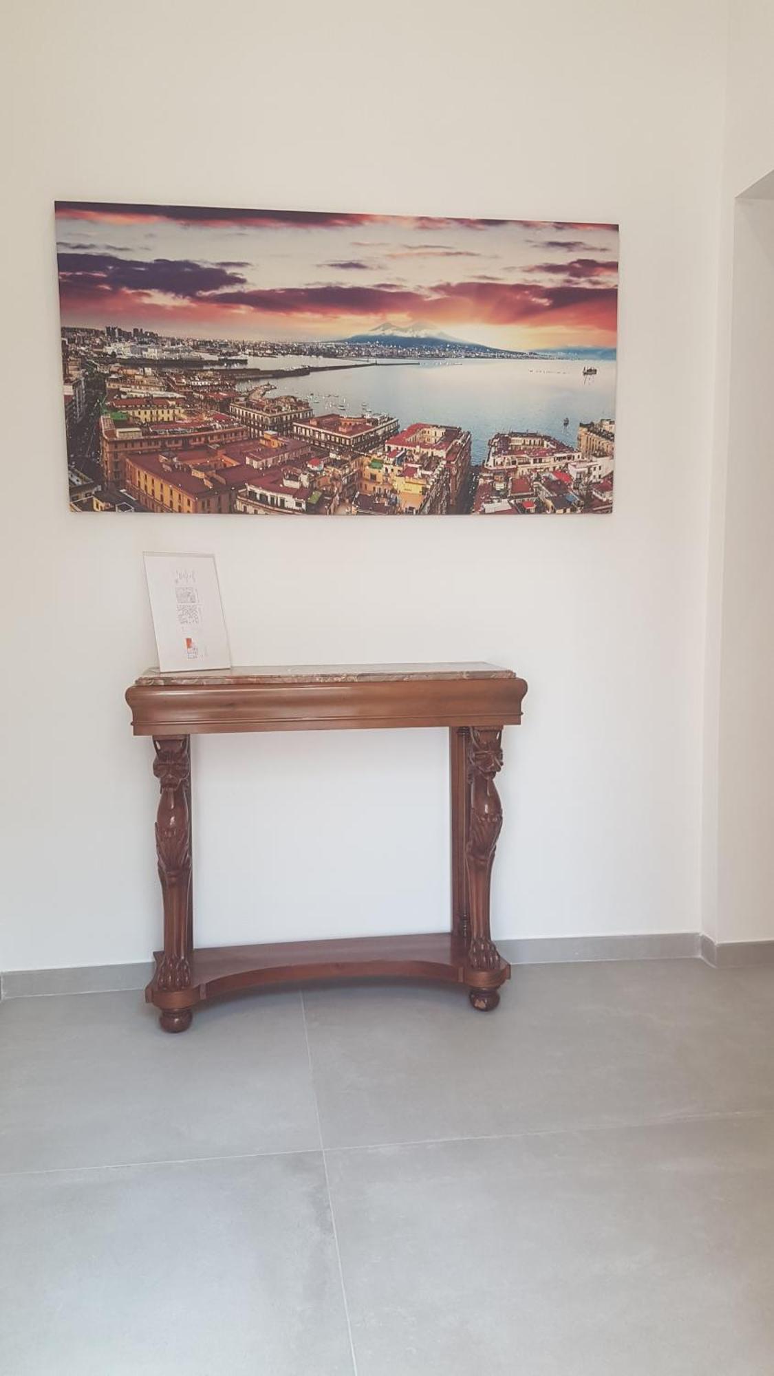 Partenope 10 Napoli Bagian luar foto